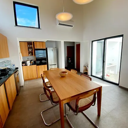 Casa de Férias Moradia Alegre Com Vista Deslumbrante *