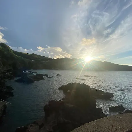 Moradia Alegre Com Vista Deslumbrante