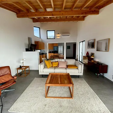 Casa de Férias Moradia Alegre Com Vista Deslumbrante