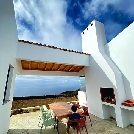 Casa de Férias Moradia Alegre Com Vista Deslumbrante