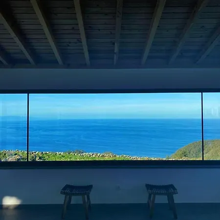 Moradia Alegre Com Vista Deslumbrante