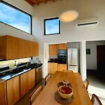 Moradia Alegre Com Vista Deslumbrante Semesterbostad *