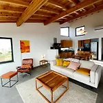Semesterbostad Moradia Alegre Com Vista Deslumbrante *