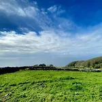 Moradia Alegre Com Vista Deslumbrante Semesterbostad *