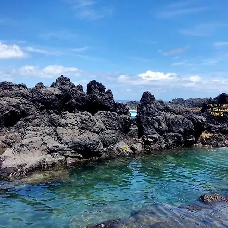 Moradia Alegre Com Vista Deslumbrante Dom wakacyjny Serreta