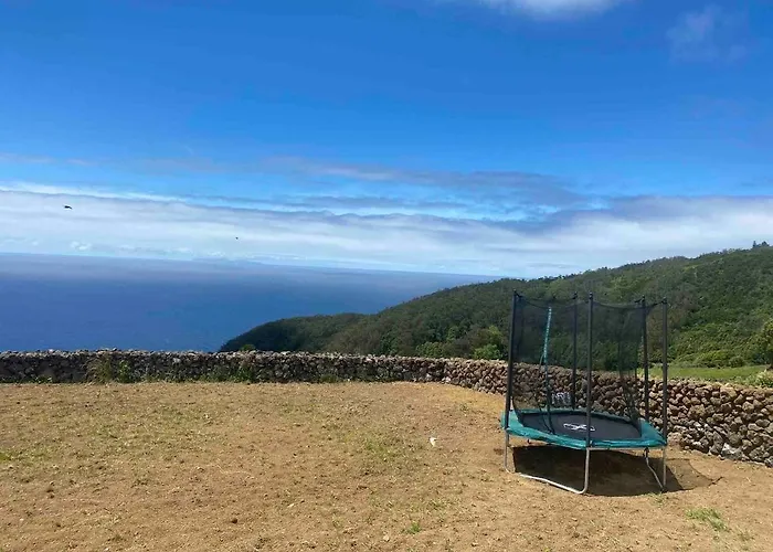 Moradia Alegre Com Vista Deslumbrante Vakantiehuis *