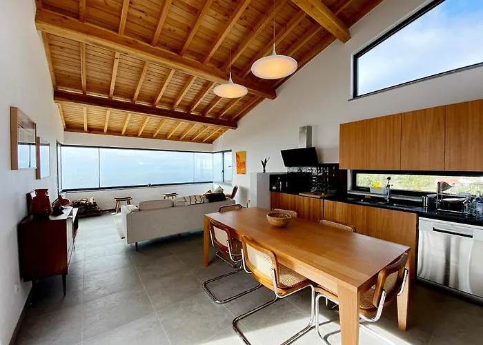 Moradia Alegre Com Vista Deslumbrante *