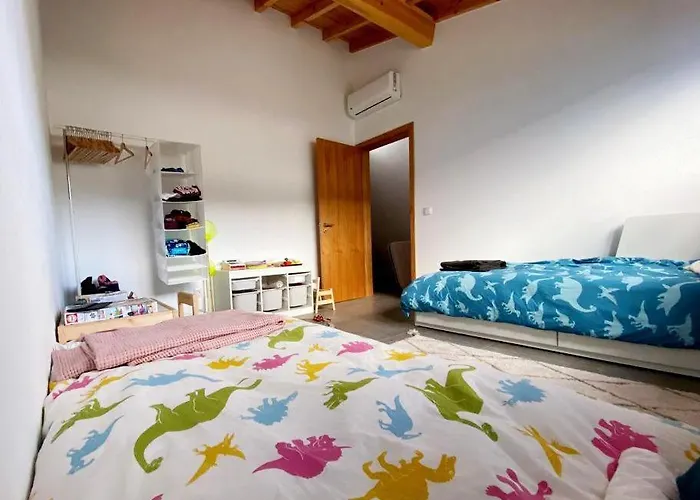 Vakantiehuis Moradia Alegre Com Vista Deslumbrante Serreta